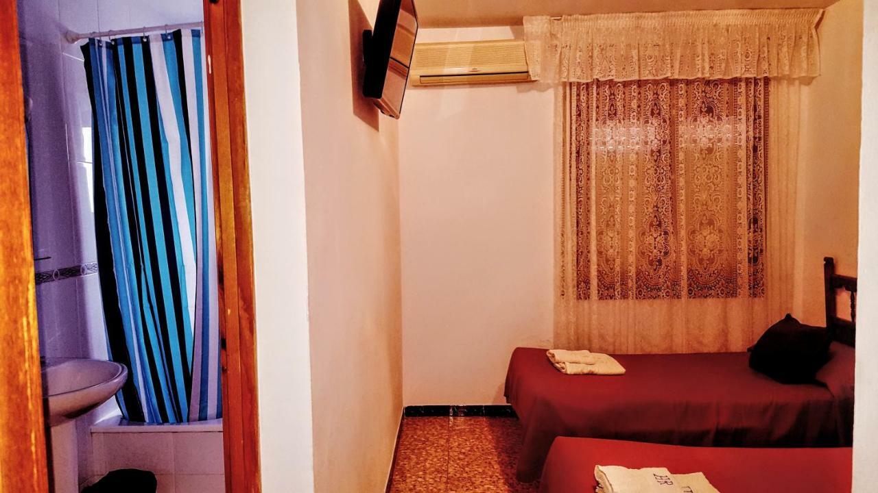Hostal Roca Fayón Exterior foto